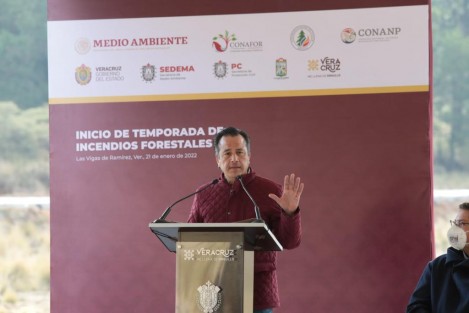 El gobernador Cuitláhuac García Jiménez encabezó el Operativo para la Temporada de Incendios Forestales 2022, consistente en estrategias de prevención, detección y combate de incendios forestales, implementadas por el Comité Estatal de Manejo del Fuego (CEMF), aunadas a una fuerza de tarea coordinada. 