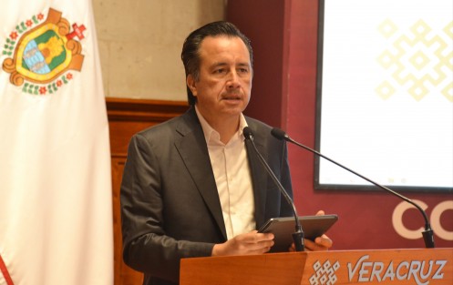 El Gobernador Cuitláhuac García cuestionó que la JUCOPO del Senado haya permitido que se publicara en la página oficial de la Cámara, una comisión creada ilegalmente, esta, creada para investigar presuntos abusos de poder en Veracruz.   