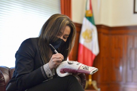 Jackie Nava está en Xalapa como parte de una campaña de promoción del deporte en el estado. 