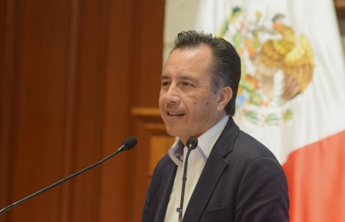 El gobernador Cuitláhuac García Jiménez dio a conocer este viernes el calendario para los municipios donde las brigadas Correcaminos aplicarán el refuerzo anti-COVID-19.

