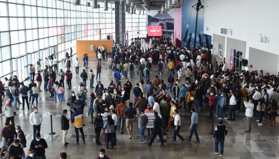Diputados y alcaldes morenistas se dieron cita en el World Trade Center de Boca del Río donde la Secretaria de Energía, Rocio Nahle, ofreció una conferencia sobre la Reforma Energética.