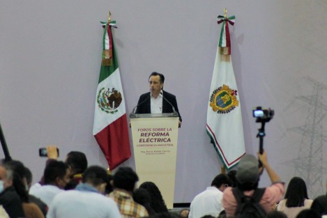 El Gobernador Cuitláhuac García agradeció a la Secretaria de Energía, Rocío Nahle, su presencia en Veracruz para difundir los beneficios que traerá la Reforma Energética del Ejecutivo Nacional, en caso de ser apobada. 