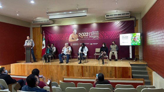 El Coordinador Estatal del Programa Jóvenes Construyendo el Futuro, Jorge Ignacio Luna Hernández, informó que no se suspenderán los pagos a los becarios derivado de la veda electoral. Al reconocer que ha habido malos manejos del programa por parte de algunas empresas, invitó a quienes tengan conocimiento de ello a hacer sus denuncias. 