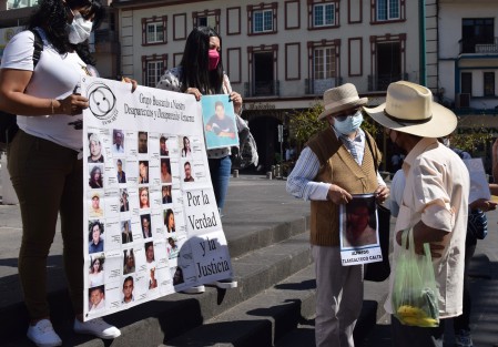 Dijeron que las autoridades sólo levantaron los restos que ellos mismos localizaron y que quedaron al descubierto por la lluvia, pero no se continuó la exploración, aun cuando hay gran cantidad de denuncias de desapariciones. 