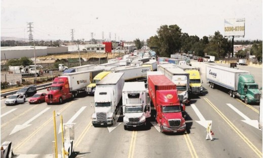 La Asociación Mexicana de Organizaciones de Transportistas, AMOTAC, llevará a cabo un paro nacional el próximo 22 de marzo, en demanda al Gobierno Federal de atención a todos los problemas que enfrenta este sector.
