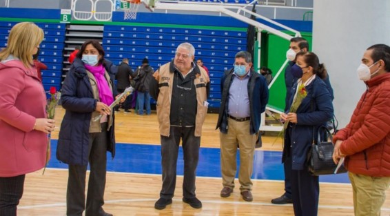 El Delegado de Programas para el Desarrollo, Manuel Huerta Ladrón de Guevara, anunció que a partir de mañana comienzan los operativos para la aplicación de dosis de refuerzo a la población de 30 a 39 años en 40 municipios, en cuyos módulos polivalentes atenderán simultáneamente a otros sectores generacionales.
