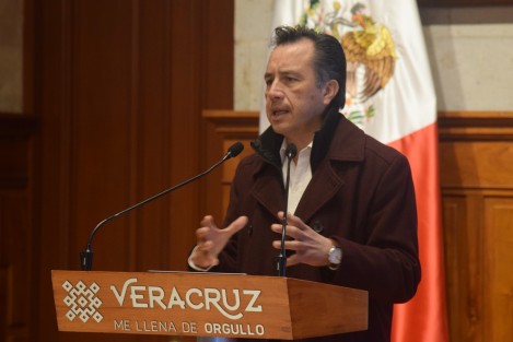 En su conferencia de prensa este martes, el gobernador Cuitláhuac Garcí­a Jiménez, reconoció que aún se mantienen los adeudos con algunos municipios.
