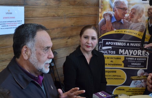 El padre Quintín López Cessa, presentó la jornada de  apoyo para adultos mayores, la cual pretende recaudar medicamentos, pañales y artículos de limpieza. Quienes quieran y puedan apoyar pueden llevar las cosas a Cáritas.