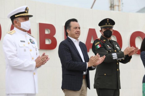 El gobernador de Veracruz, Cuitláhuac García Jiménez, encabezó la ceremonia cívica y militar conmemorativa al 160 aniversario de los Tratados de la Soledad, en el marco del Día del Ejército Mexicano.