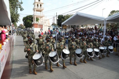 El gobernador de Veracruz, Cuitláhuac García Jiménez, encabezó la ceremonia cívica y militar conmemorativa al 160 aniversario de los Tratados de la Soledad, en el marco del Día del Ejército Mexicano.