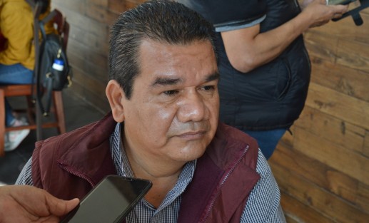 La señora Lucia Rivera Flores, acompañada de Gregorio López Narváez, su representante legal, hizo público el fraude del que fue objeto por parte de la empresa Zucarmex, responsabilizando al contador y gerente de campo del Ingenio Mahuixtlán, de ponerla en la situación de una deuda millonaria y la pérdida de su propiedad, mediante un fraude. 