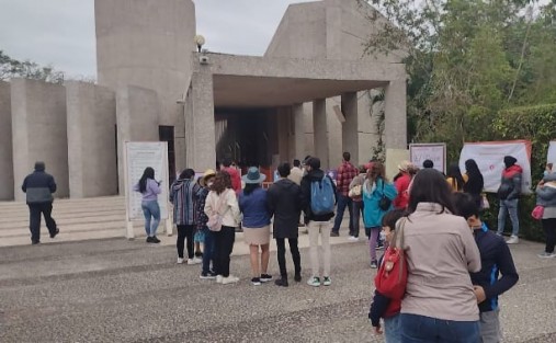 Autoridades autorizaron un incremento en el aforo permitido a la zona arqueológica de El Tajín ante el aumento de visitantes que han estado arribando desde la apertura del centro ceremonial a principio del presente mes, donde solamente se permitía la entrada a 300 personas por día y ahora será 500.