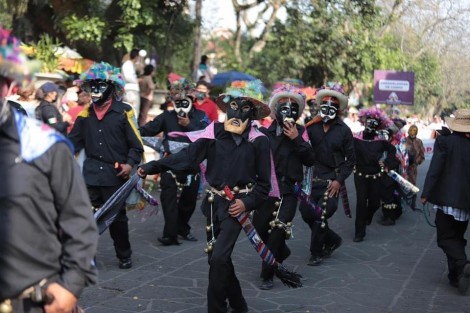 Dentro del Encuentro Cultural del Orgullo Veracruzano que se realiza en la ciudad de Coatepec, Ver., este sábado se pudo disfrutar de diversas actividades culturales y artísticas, así como presenciar el desfile de trajes típicos de distintas regiones de Veracruz y Oaxaca.