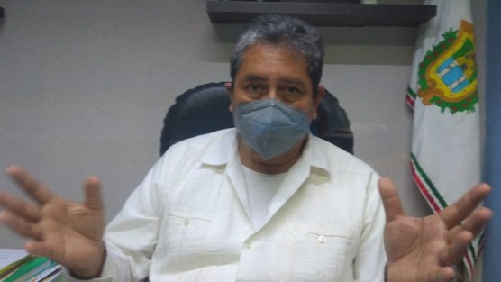 El Secretario General del Sindicato Magisterial Veracruzano, Ramón Domínguez Polo, en entrevista informó que a dos meses y medio de 2022, el 95% de maestros y personal administrativo, ya regresaron a clases presenciales en Veracruz; ahorita es de logística para normalizarse, darle clases a los alumnos desde primaria, telesecundaria, bachillerato.