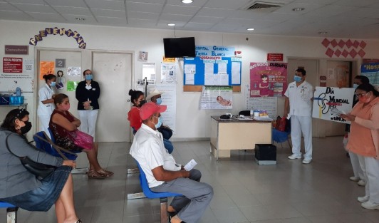 En el marco del Día Mundial del Riñón, la Secretaría de Salud  y los Servicios de Salud de Veracruz, a través de las Direcciones de Atención Médica y Salud Pública, llevaron a cabo actividades de promoción dirigidas a pacientes y familiares en diferentes Hospitales y Centros de Salud del Estado de Veracruz con el objetivo de concientizar sobre la prevención de las enfermedades renales.