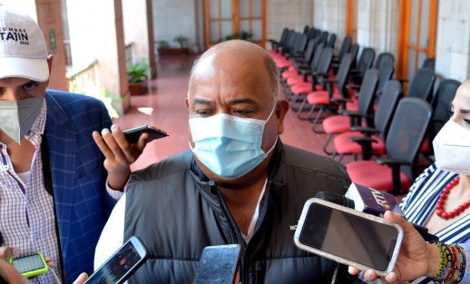 El secretario de Gobierno de Veracruz, Eric Cisneros Burgos, hizo un llamado a la civilidad de los partidos políticos que participan en la elección extraordinaria de los municipios de Amatitlán, Jesús Carranza, Chiconamel y Tlacotepec de Mejía, luego que este fin de semana se registraran hechos violentos en el municipio de Chiconamel. 
