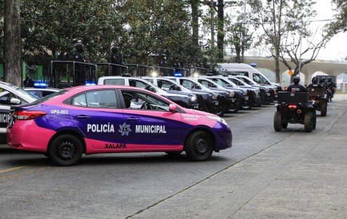 El Ayuntamiento de Xalapa y el empresariado local, rehabilitaron unidades de seguridad. Con ello, más de 40 patrullas se reintegran al servicio de las y los xalapeños. 