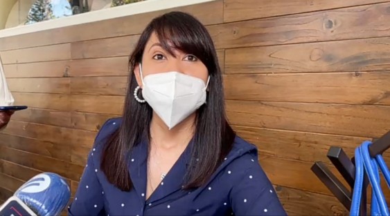 Susana Altamirano denunció públicamente que las autoridades de Salud en el Estado, le han negado un implante coclear a su hijo, con el pretexto de su doble condición, ya que presenta TEA. 