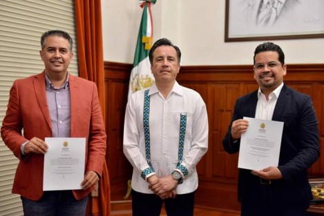El gobernador Cuitláhuac García Jiménez anunció cambios en la titularidad de la Secretaría de Turismo y Cultura (SECTUR). Xóchitl Arbesú Lago dimitió al cargo por motivos personales e Iván Martínez Olvera toma el cargo al frente de la dependencia.