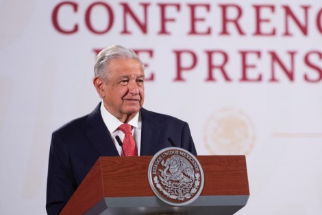 Durante su conferencia de prensa de este martes, el Presidente Andrés Manuel López Obrador dijo que no está contemplado llevar agua proveniente de Veracruz, del Río Pánuco, para el abastecimiento de Nuevo León; eso era un proyecto que se impulsó desde hace algunos años y se canceló porque hay oposición en Veracruz, en Tamaulipas, en San Luis, en Hidalgo, entonces se están buscando otras opciones.