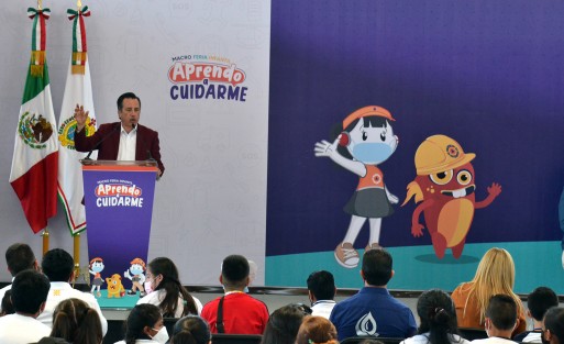 <em>Bienvenidos. Ésta es su Feria, disfruten de ella... ¡Todos a jugar!, fue como el gobernador Cuitláhuac García Jiménez inauguró la Macro Feria Infantil <em>Aprendo a cuidarme </em>, y animó a las niñas, niños y adolescentes presentes en el Museo Kaná, donde disfrutarán hasta el 6 de abril de todo tipo de actividades lúdicas.