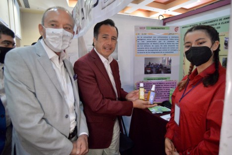 Con la participación de 130 alumnos que presentan 65 proyectos, el gobernador Cuitláhuac García Jiménez inauguró el XXIV Concurso Nacional de Prototipos y el V Encuentro de Emprendedores en su fase estatal, organizados por la Dirección General de Educación Tecnológica Industrial (DGETI). 