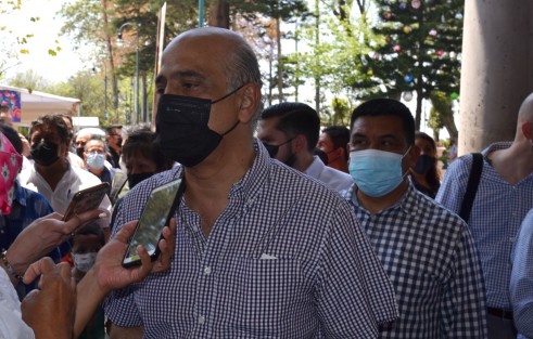 Luego de los dos casos de fugas de gas en el centro de Xalapa, el alcalde Ricardo Ahued dijo que todos los distribuidores de gas serán llamados por las autoridades municipales para que se hagan las revisiones de las funcionalidades de los tanques estacionarios.  