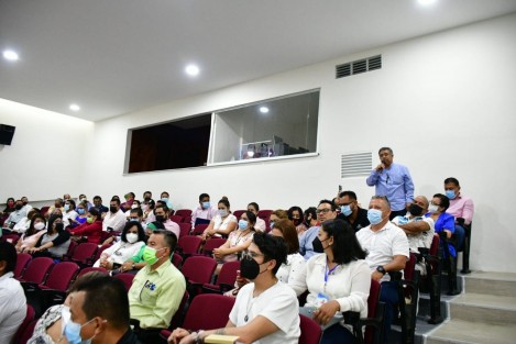 La Subdirección de Prestaciones Institucionales del Instituto Nacional de Pensiones IPE, realizó el curso del Programa de Préstamos para gestores de sindicatos y asociaciones de jubilados para el año 2022 en el Foro Cultural Carmela Rey, con la participación de Secretarios generales de Sindicatos Magisteriales entre ellos el profesor Mario A. Chama Díaz, Secretario General del Sindicato Magisterial del Estado de Veracruz SIMEV.
