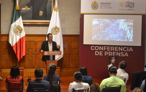 El Gobernador Cuitláhuac García negó acarreo de participantes en el evento en apoyo al Presidente López Obrador el fin de semana en Xalapa. El pueblo ya sabe organizarse, dijo, y negó que sean igual que los priistas de antaño. 