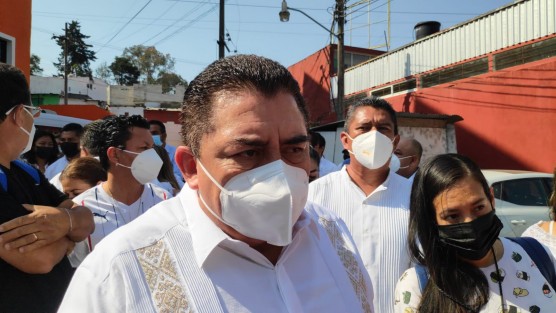 Daniel Covarrubias López rindió protesta como dirigente de la Sección 32 del SNTE junto con quienes integran la directiva seccional sindical. Al evento acudieron los exdirigentes Juan Nicolás Callejas y Gaudencio Hernández Burgos, así como diputados locales. 