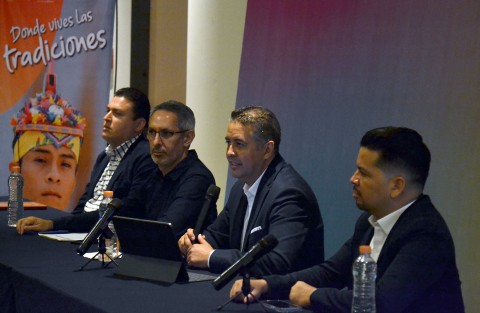  El titular de SECTUR, Iván Martínez, dijo que el objetivo de la campaña Veracruz Aqui es, es segmentar el mercado para dirigirlo a los grupos que tienen necesidades diferentes, no solamente la playa, sino también lugares culturales.