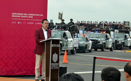 Todo apunta a un buen periodo vacacional para Veracruz con una importante derrama económica, la tarea de la ciudadanía es seguir las recomendaciones emitidas por las autoridades para que al finalizar tengamos un resultado positivo, disfrutando de la naturaleza después de 2 años de confinamiento voluntario por el COVID-19, expresó el mandatario estatal. 