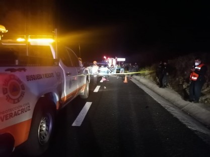 Dos menores edad y  dos adultos precedentes de Toluca, Estado de México, resultaron  lesionados en un terrible accidente sobre la carretera Xalapa - Veracruz, a la altura de Plan del Río, luego de chocar por alcance contra un camión cargado de block.  