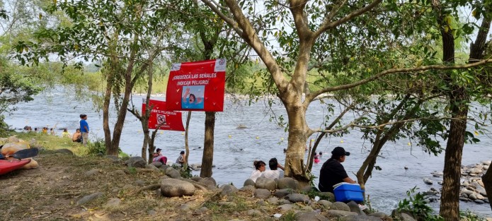 En el municipio de Tlapacoyan, Ver., Protección Civil realizó  la señalización de pozas profundas, pero es importante la colaboración de la gente que acudirá a estas zonas de visita, para que obedezcan las indicaciones que se den por parte de las autoridades. 