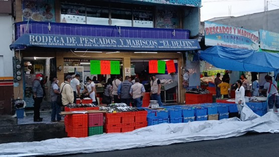 En punto de las 7 de la mañana de este jueves 14 abril, inició un operativo vial en la zona del mercado La Rotonda, para generar un tránsito vial y peatonal ordenado durante esta Semana Santa en Xalapa. 