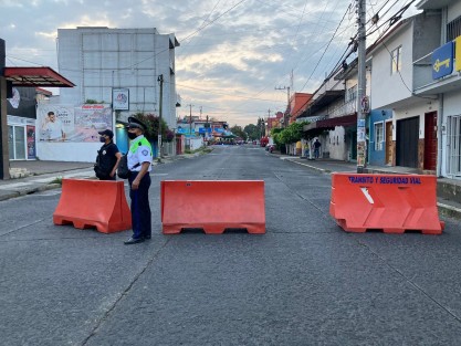 Aunque el operativo de tránsito implementado en la zona del mercado La Rotonda es con la finalidad de facilitar las compras de los clientes de las pescaderías, algunos de los comerciantes consideran que crea un efecto contrario. 