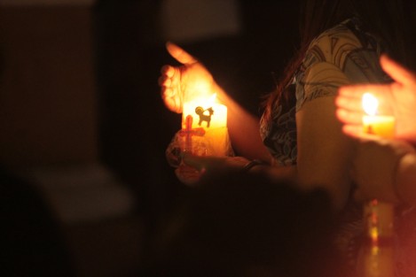 Católicos celebraron la Vigilia Pacual, con lo cual dan inicio a la Pascua. 
