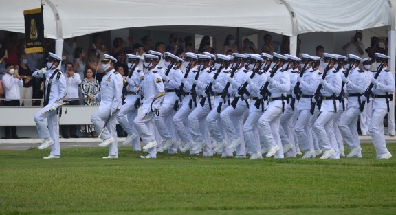Durante una remembranza de las veces en que México fue invadido, López Obrador señaló que gracias al heroísmo de cadetes, marinos, soldados y ciudadanos que ofrendaron sus vidas hoy somos una nación independiente y soberana; de ahí que volvió a manifestarse contra la invasión a Ucrania, aludiendo a la doctrina Carranza.