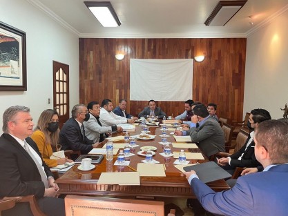  La Secretaría de Finanzas y Planeación (SEFIPLAN), la Secretaría de Hacienda y Crédito Público (SHCP) y el Banco Afirme analizan la estrategia de apoyo financiero a los ayuntamientos que mantienen contratos con la asociación público-privada NL Technologies y debido a ello están viendo afectada su economía.