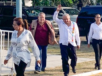 Durante la visita del Presidente de la República, Andrés Manuel López Obrador; anunció que actualmente 2 millones 58 mil de veracruzanos reciben al menos un Programa Social, que equivale al 90-95% y en breve se llegará al 100 por ciento de la población. 