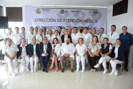 La Secretaría de Salud y los Servicios de salud de Veracruz, a través de la Dirección de Atención Médica y la Subdirección de Enseñanza Investigación y Capacitación, llevan a cabo actualizaciones y adiestramiento a personal médico de hospitales comunitarios, con el objetivo de proporcionar una atención de calidad y fortalecer con ello las especialidades troncales como lo son ginecopediatría, cirugía y medicina interna.