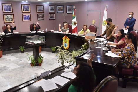 La Diputación Permanente de la LXVI Legislatura, aprobó los dictámenes de acuerdo con los que se autorizó a diversos ayuntamientos la celebración de convenios o realización de obras en beneficio de sus habitantes, así como a la Sefiplan de Gobierno del Estado para la enajenación de generadores eléctricos.