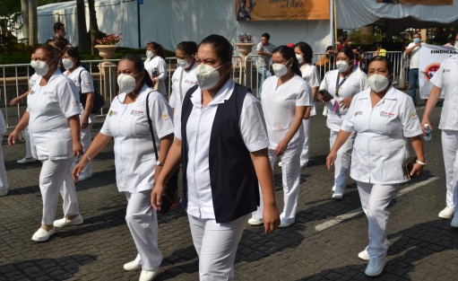 Luego de dos años de suspensión por la pandemia, la manifestación de los trabajadores veracruzanos se revivió, donde expresaron sus peticiones a las autoridades. 