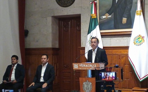 El mandatario estatal, Cuitláhuac García, celebró la histórica visita del Presidente a Cuba. Además, se reiteró el llamado para que dueños de vehículos canjeen sus placas pues a partir del primero de julio ya no habrá condonaciones.