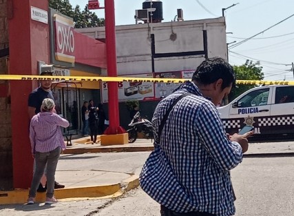 La directora del portal El Veraz, Yessenia Mollinedo Falconi y la reportera Sheila Johana García Olivera, fueron asesinadas a balazos la tarde de este 9 de mayo en el municipio de Cosoleacaque.
