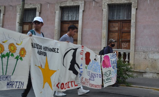 Como cada año, madres de desaparecidos y otros familiares, marcharon desde el Panteón  Palo Verde hacia Plaza Lerdo, para hacer visible a las autoridades, el dolor de desconocer el paradero de sus hijos e hijas desde hace años. 