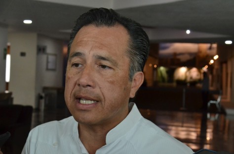 En la Jornada de Producción para el Autoconsumo Zona Sureste, que comprende Campeche, Chiapas, Quintana Roo, Tabasco, Yucatán y Veracruz, el Gobernador puntualizó la necesidad de dirigir la planificación agrícola, incentivar la producción y apoyar la comercialización para logar el desarrollo productivo, trabajo que se ha venido realizando desde el inicio de los gobiernos de la Cuarta Transformación de la mano con el Gobierno Federal.

