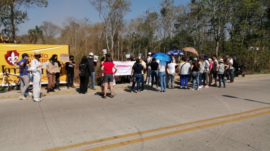 El Director de Desarrollo Urbano del Ayuntamiento de Xalapa, José Miguel Torres Cházaro expresó por su parte, que de acuerdo al Programa de Reordenamiento Territorial aprobado por el cabildo, no hay restricción para construir en esa área.  