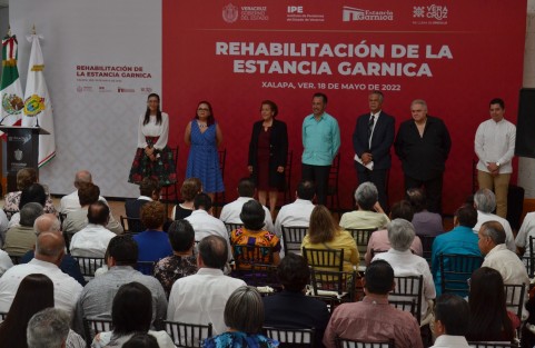 Junto a la directora del Instituto de Pensiones, Daniela Griego y la presidenta del Poder Judicial, Inés Romero, el gobernador Cuitláhuac García presentó la rehabilitación y reapertura de la Estancia Garnica, en beneficio de los pensionados del Estado.