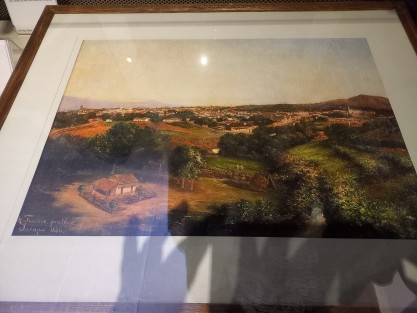 La exposición se ve enriquecida con pinturas y grabados propiedad del Museo de Arte de Veracruz, del Gobierno del Estado, en los cuales se aprecian panorámicas de lo que sería Xalapa en sus primeros años. 